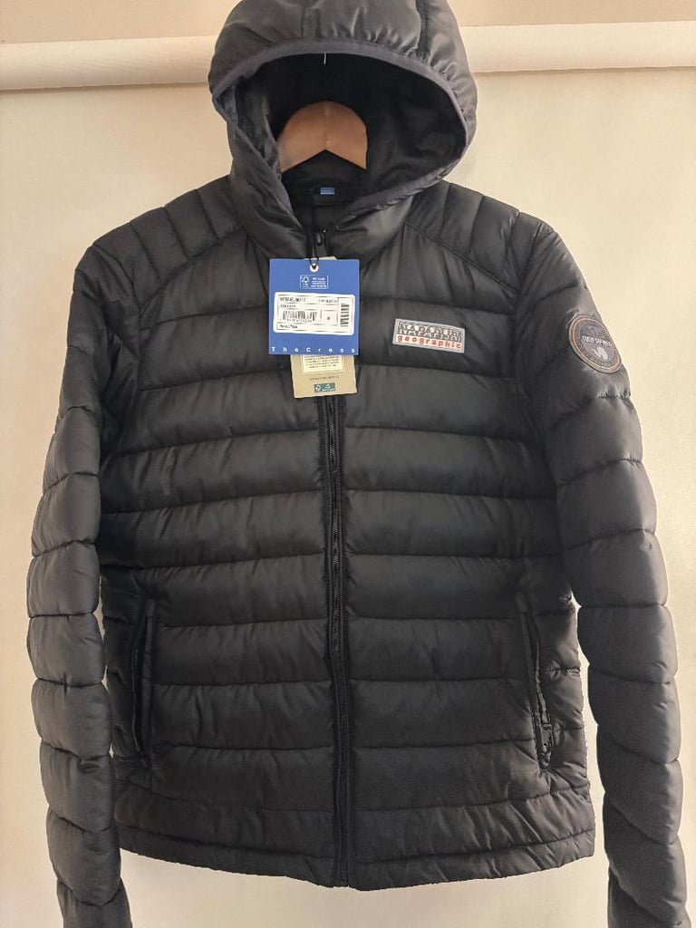 Napapijri Men's Padded Jacket (NP0A4FJ90411). With Tags/Worn Once. Medium. Cost £170, accept £53 ono