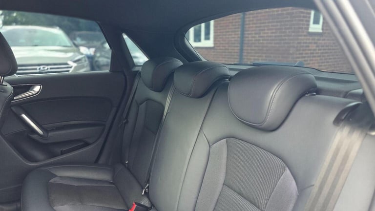 AUDI A1 1.4 TFSI S line Sportback S Tronic Euro 5 5dr 2012