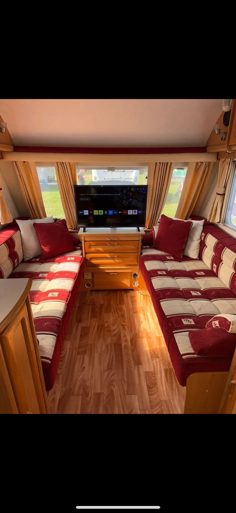 STUNNING 6 BERTH FAMILY CARAVAN - 2006 Compass Corona Rambler
