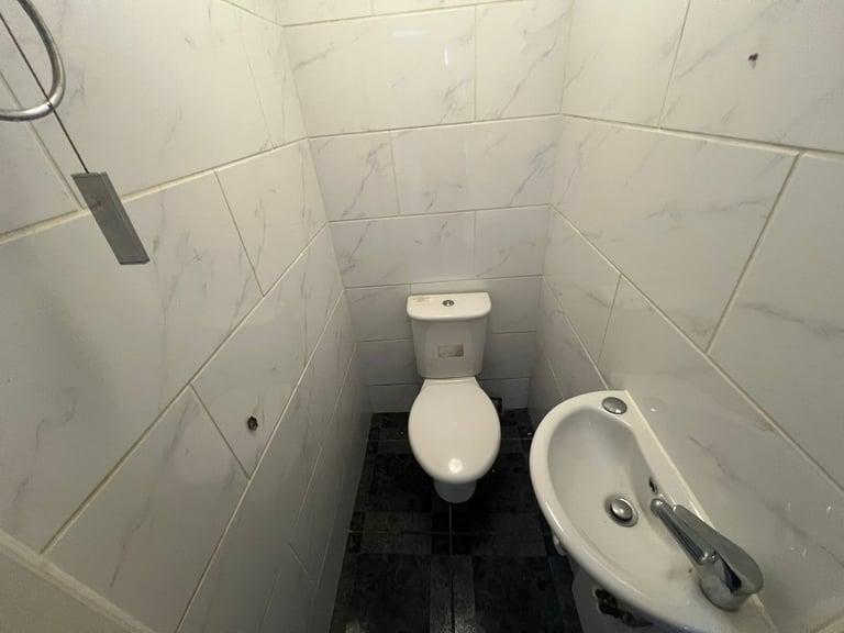 ***THREE BEDROOM TO LET***B11***£1195PCM***