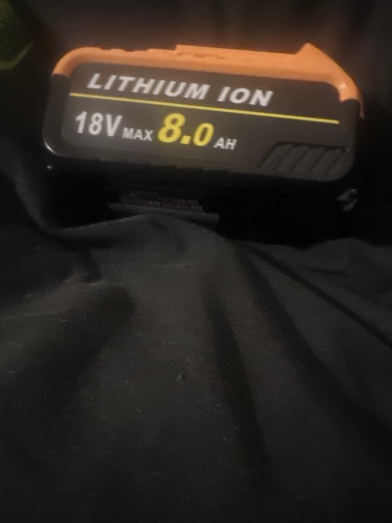 Dewalt impact gun and Dewalt battery 