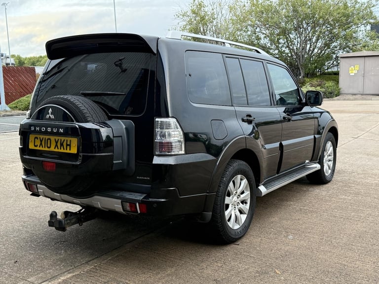 2010 Mitsubishi Shogun 3.2 DI-DC Elegance SUV 5dr Diesel Auto 4WD Euro 5 LWB (197 ps) SUV Diesel ...