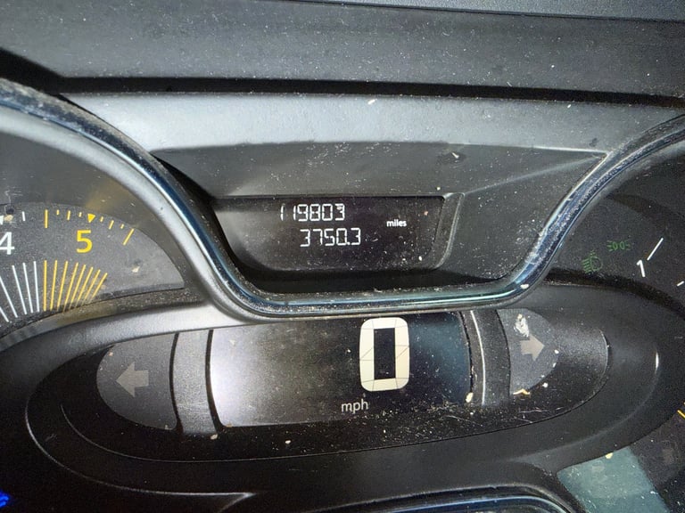 Renault, CAPTUR, Hatchback, 2014, Manual, 1461 (cc), 5 doors