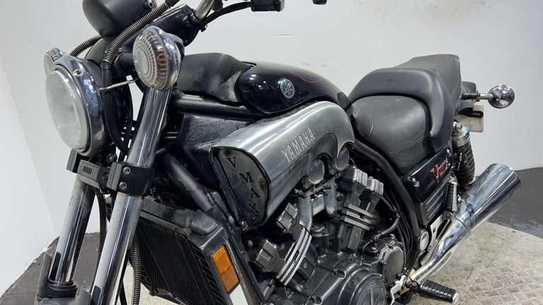 Yamaha Vmax [Phone number removed]K RUNNING PROJECT BIKE SPARES OR REPAIR CLASSIC CRUISER