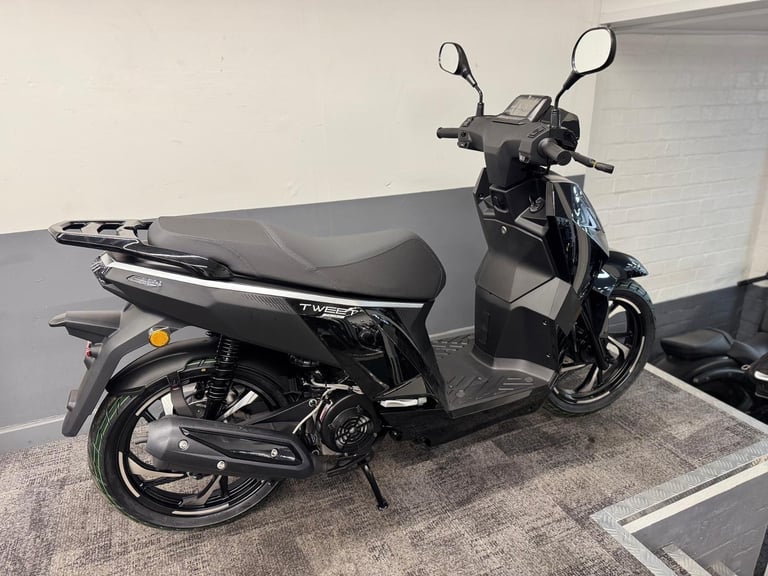 BRAND NEW 2025 PEUGEOT TWEET 125 SCOOTER LEARNER LEGAL MOPED DELIVERY