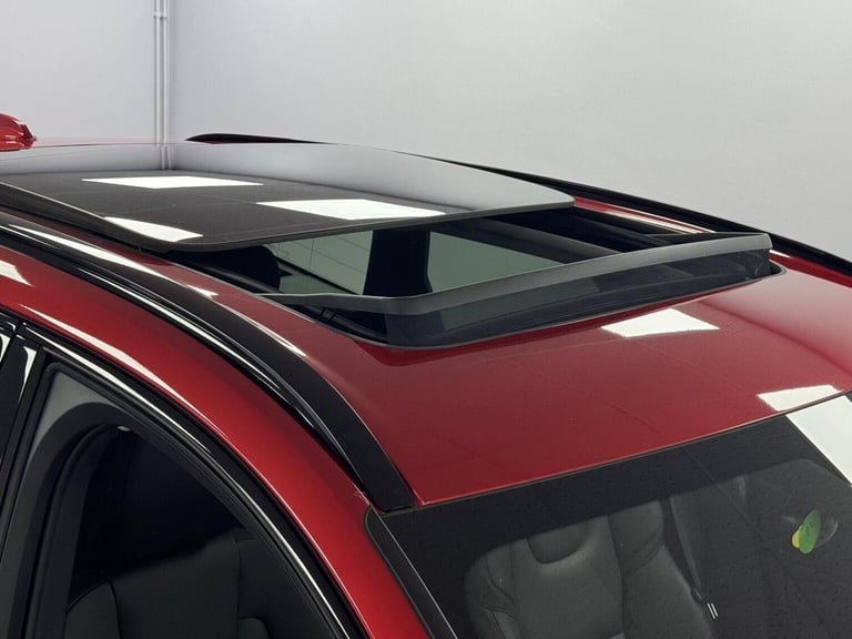 VOLVO XC60 2.0h T6 Recharge 18.8kWh Plus Auto AWD Euro 6 (s/s) 5dr 2024