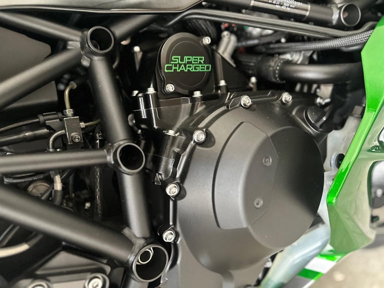 Stunning Low Mileage 2023/23 Kawasaki Ninja H2 SX Motorcycle 