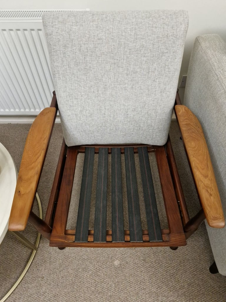 Guy Rogers Lounge Chair / Armchair Vintage Teak