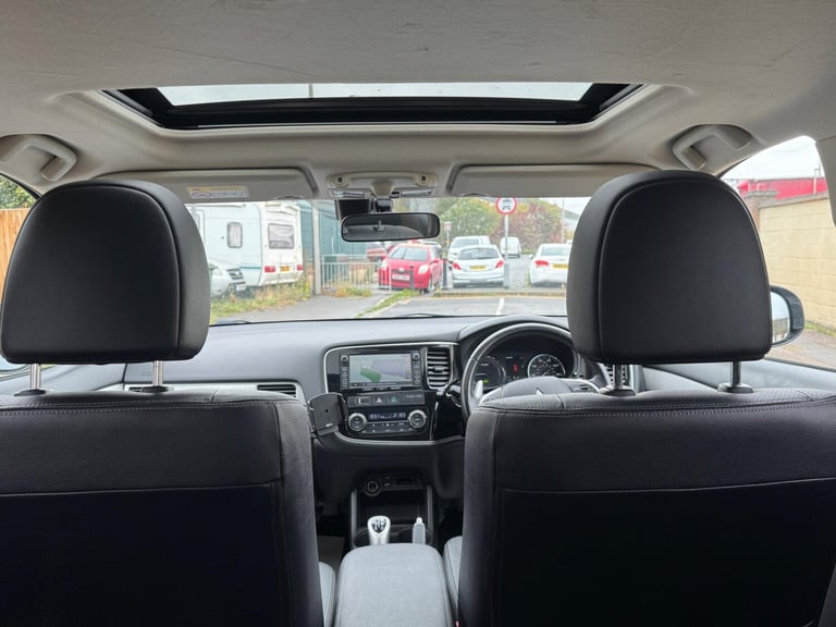  Mitsubishi Outlander 2.0h 12kWh GX4hs CVT 4WD Euro 5 (s/s) 5dr Petrol/Electric Hybrid Automatic