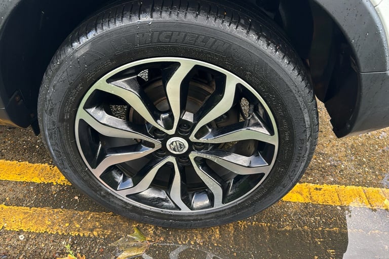  MG Gs 1.5 Tgi Exclusive Suv 5dr Petrol Manual Euro 6 s/s 160 Ps Petrol