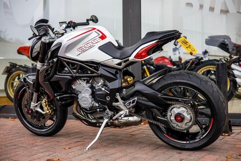 MV Agusta Brutale LOW MILES ! CARBON ! STUNNING