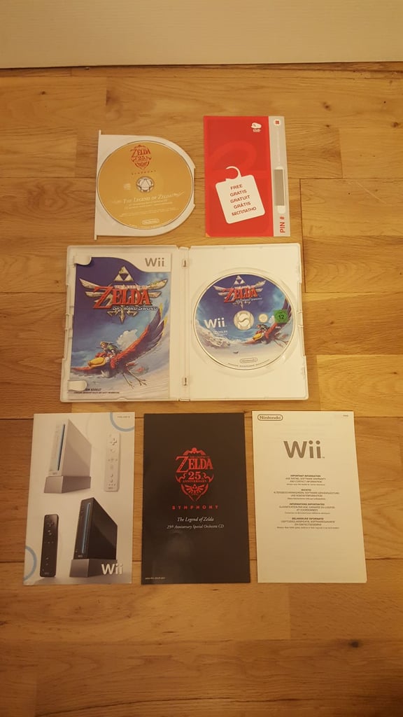 THE LEGEND OF ZELDA SKYWARD SWORD Wii GAME & CD LTD EDITION VGC