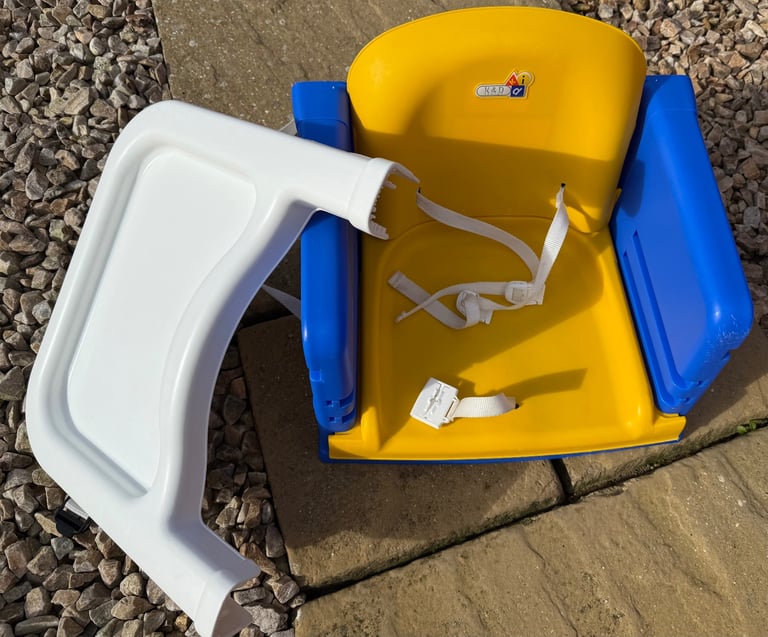 BABY HIGHCHAIR WITH SEPARATE BOOSTER CHAIR 