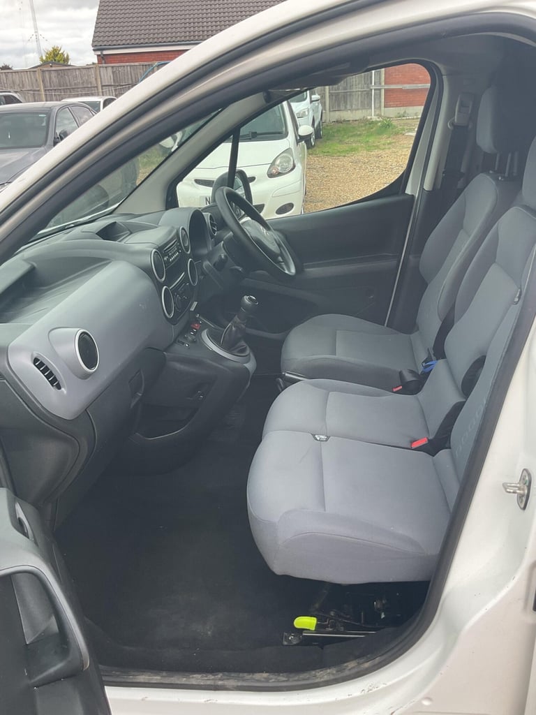 2015 Citroen Berlingo 1.6 HDi 750 LX L2 6dr PANEL VAN Diesel Manual