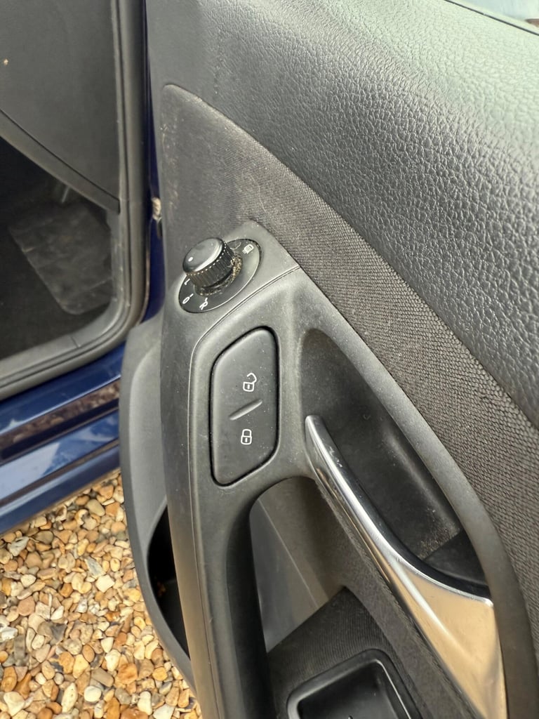 2010 Volkswagen Polo 1.2 70 SE 5dr HATCHBACK PETROL Manual