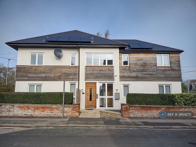 image for 1 bedroom flat in Hawthorn Road, Chippenham, SN15 (1 bed) (#2664275)