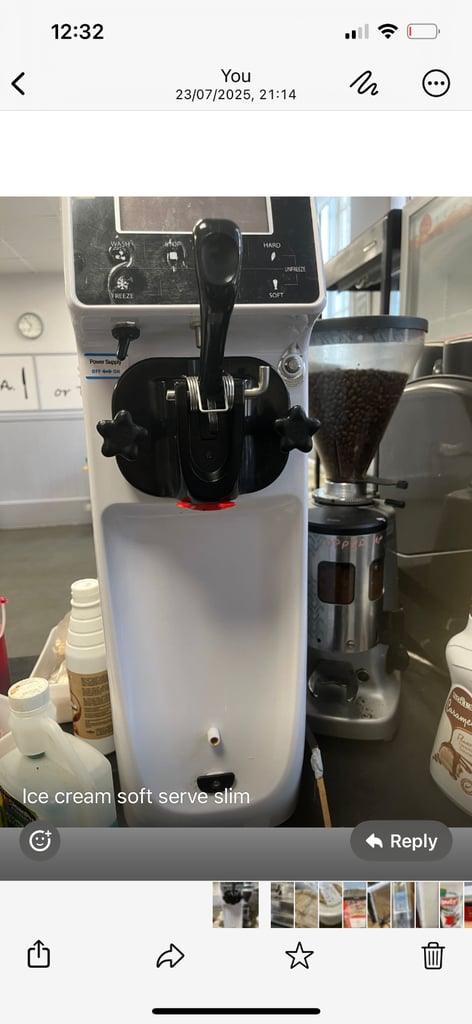 Soft serve ice cream machine slim