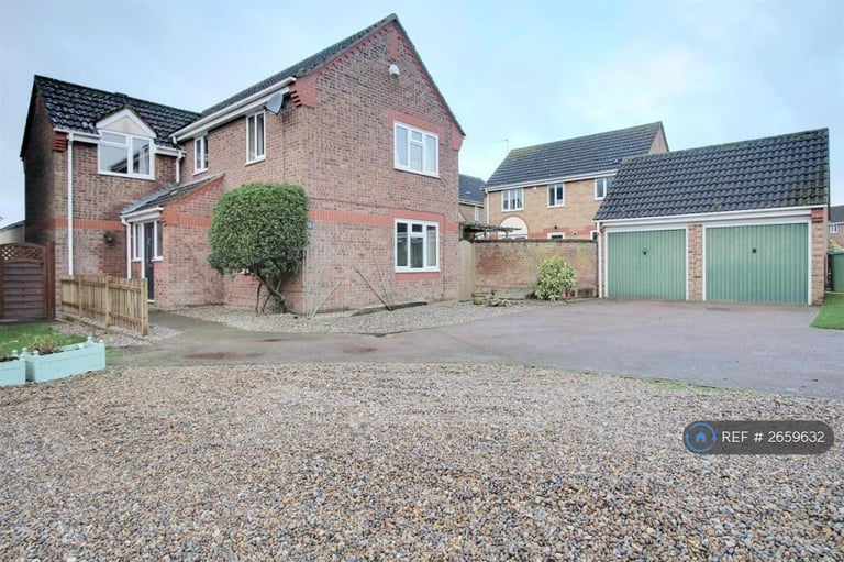 image for 5 bedroom house in St. Marys Grove, Norwich, NR7 (5 bed) (#2659632)