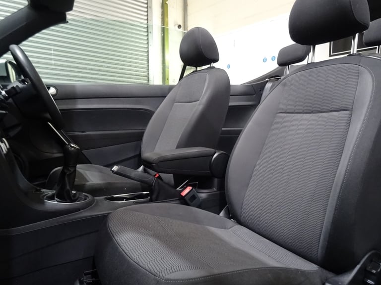 2014 Volkswagen Beetle 1.2 TSI 2dr Convertible **ULTRA LOW MILEAGE*ONLY 36000 MILES FROM NEW** CO...