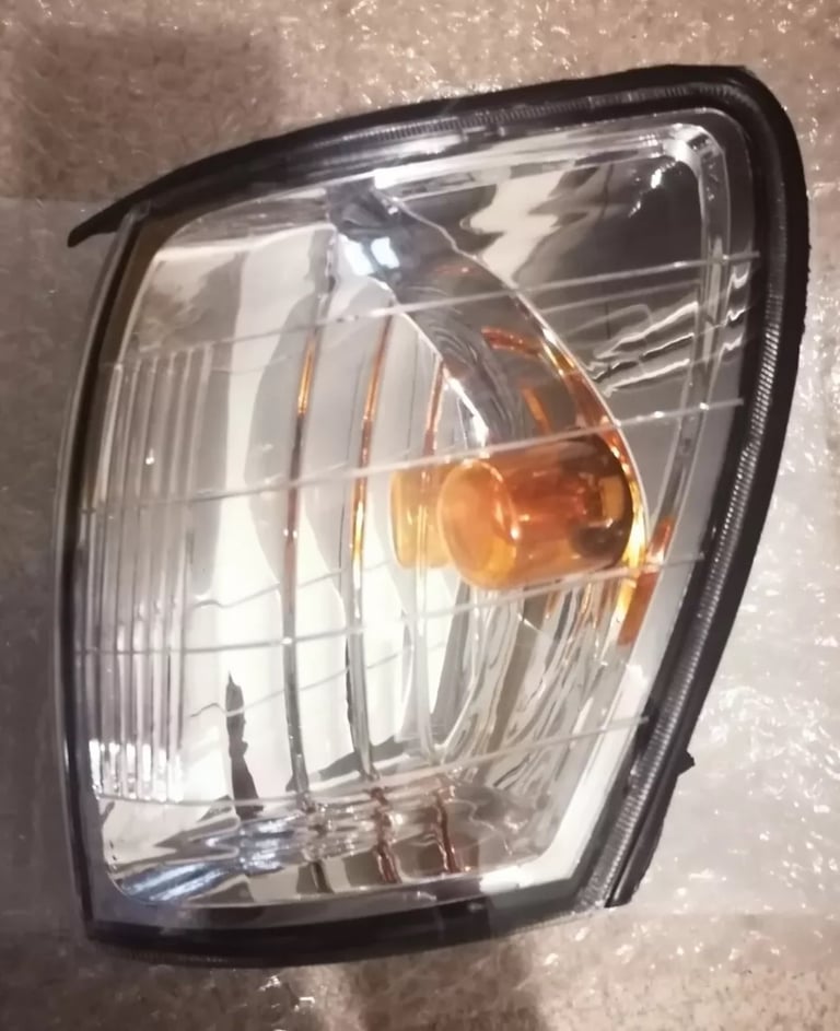 Toyota Liteace Townace Noah CR40 Pair Front Turn Indicator Lamps 1996-1998
