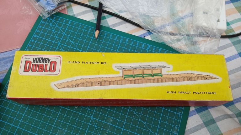 Hornby Dublo station platform (5030)