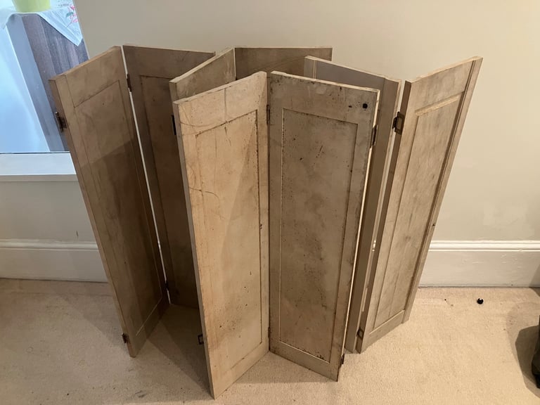 Set of 4 wooden shutters