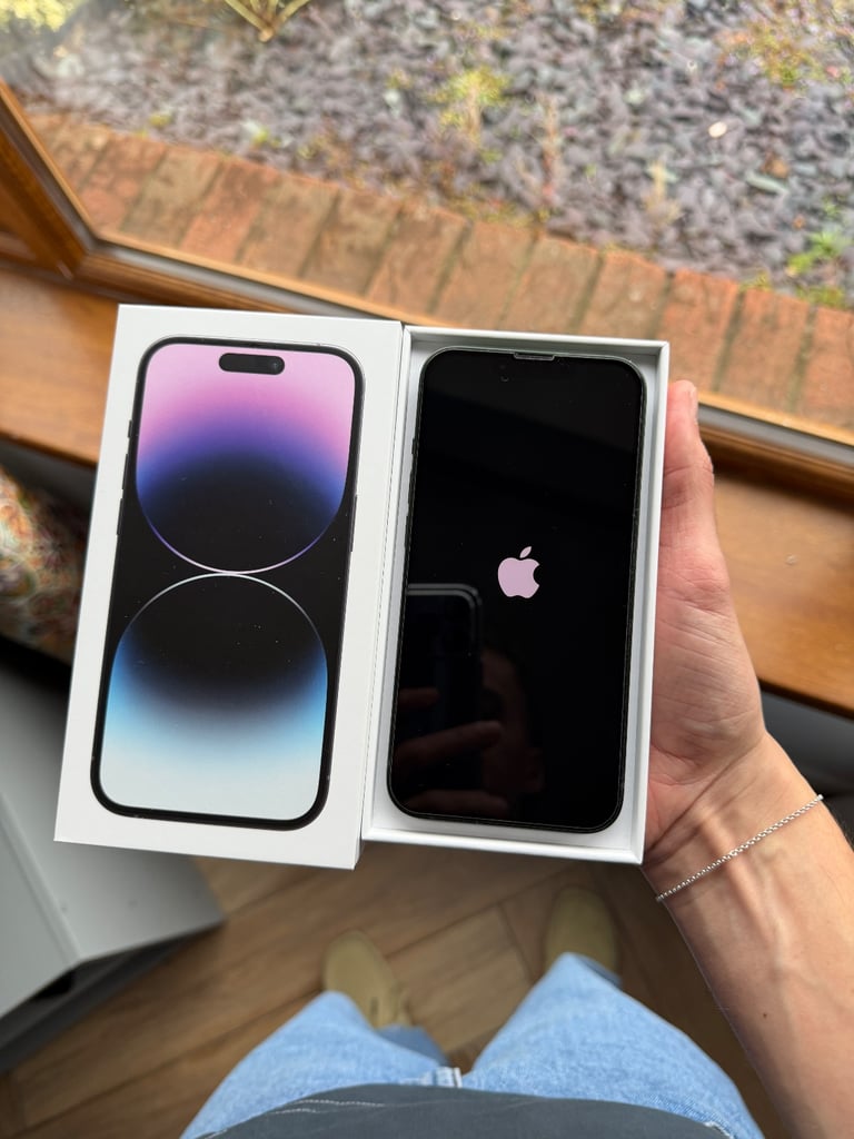 iPhone 13 128gb with box and lead