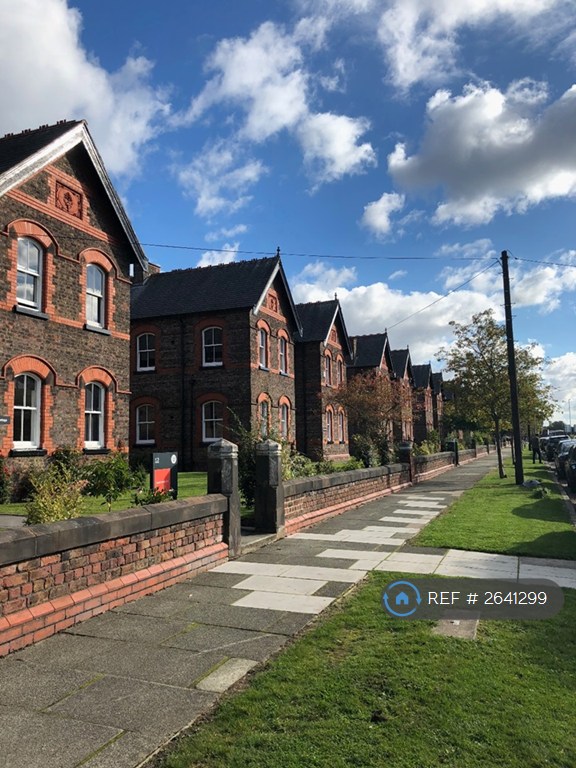 3 bedroom flat in New Hall, Liverpool, L10 (3 bed) (#2641299)