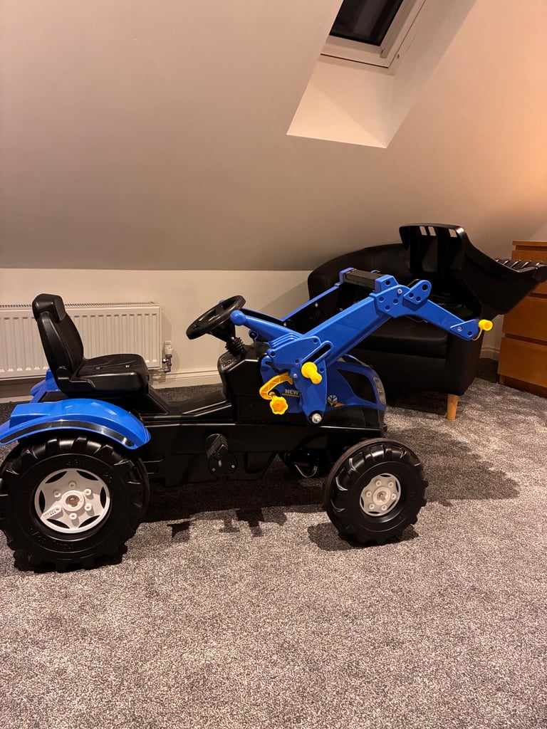 image for Ride on New Holland T7 Tractor