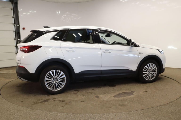 2018 Vauxhall Grandland X 1.6 Turbo D BlueInjection Sport Nav Euro 6 (s/s) 5dr HATCHBACK Diesel M...