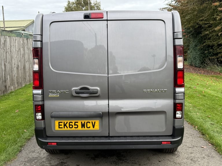 RENAULT TRAFIC 1.6 LL29 ENERGY dCi 140 Sport 2015