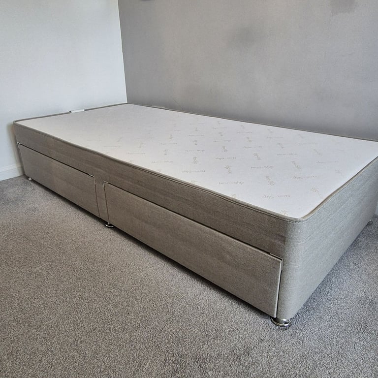 image for Laura Ashley 2 drawer single divan bed new condition 