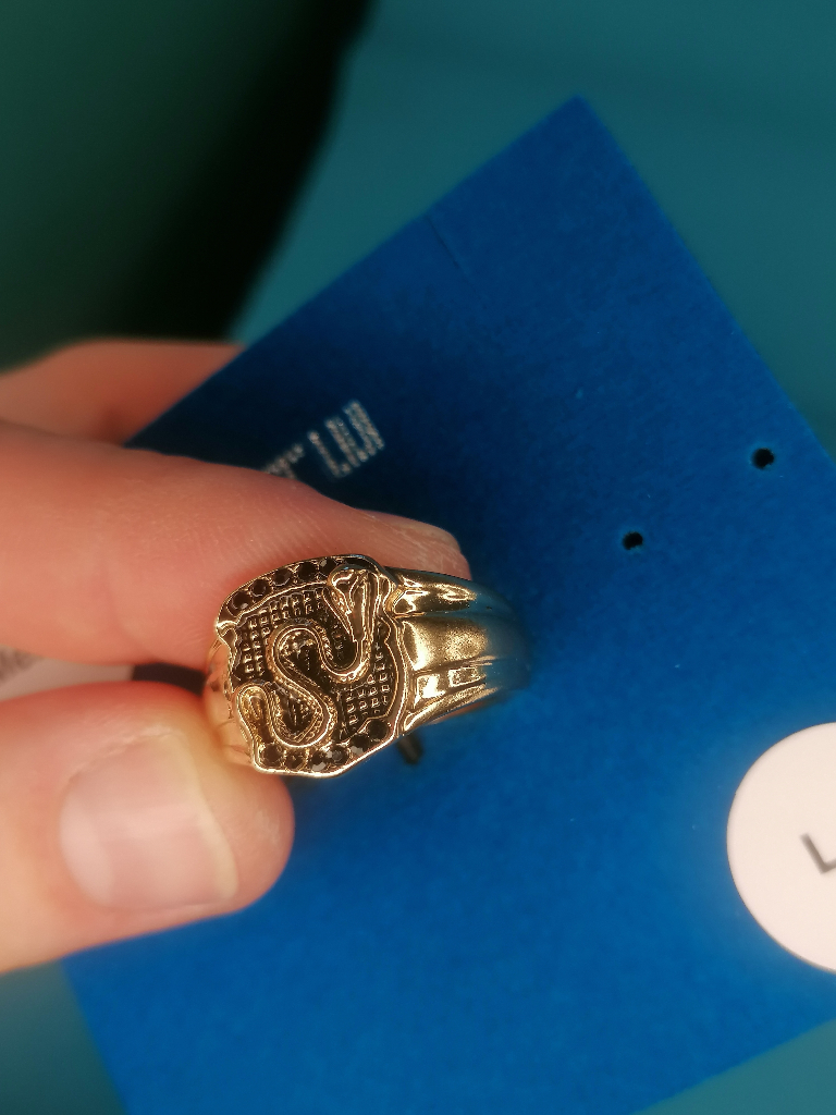 BRAND NEW  Large Man's  snake ring in box.