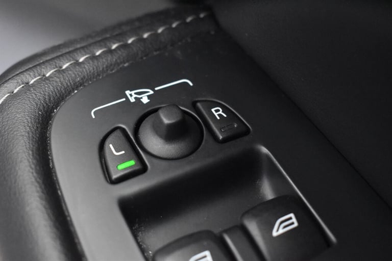 2021 Volvo XC60 B5 INSCRIPTION+Panoramic Sunroof Estate Petrol/Ele Automatic