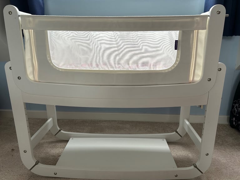 Snuzpod next to me crib