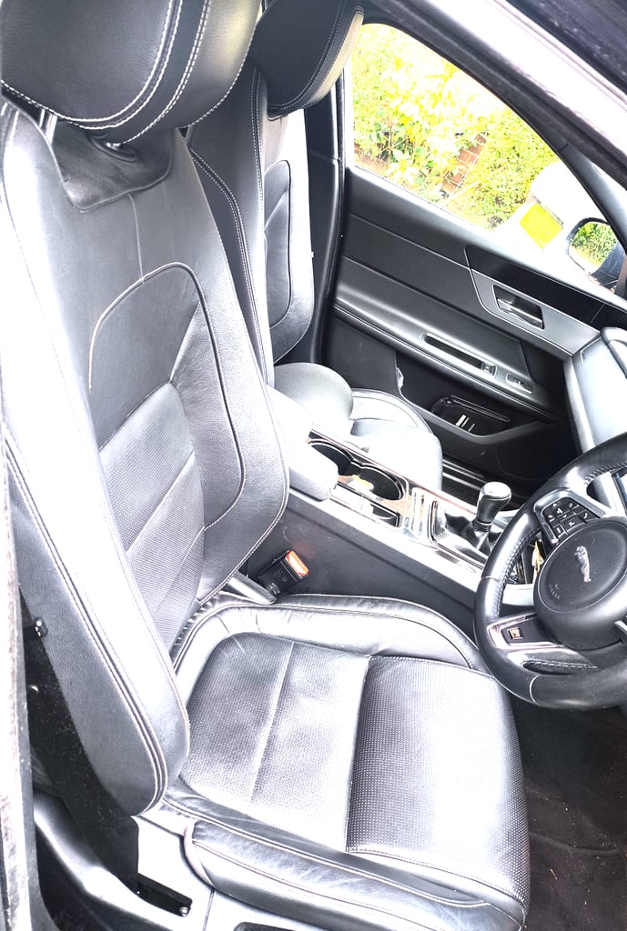 Jaguar, XF R-Sport, Saloon, 2015 (65), Manual, 1999 (cc, 163 bhp), diesel, 4 doors, 55K mileage