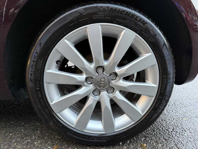2011 Audi A1 TFSI SPORT - £35 TAX -ONE OWNER FROM NEW - 11 STAMPS IN THE BOOK - LEATHER Hatchback...