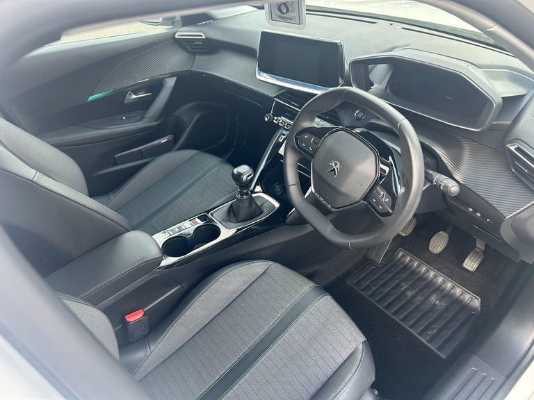 2021 Peugeot 2008 1.2 PureTech Allure Premium SUV 5dr Petrol Manual Euro 6 (s/s) (130 ps) HATCHBA...