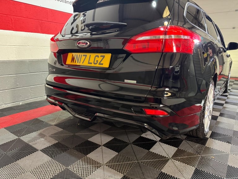 2017 Ford Focus 1.0T EcoBoost ST-Line Euro 6 (s/s) 5dr ESTATE Petrol Manual