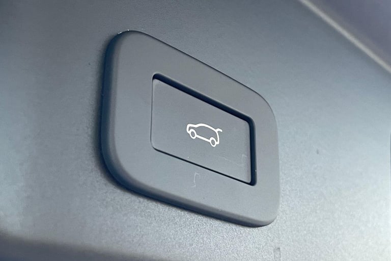 2025 Land Rover Range Rover Evoque 1.5 P270e Dynamic SE 5dr Auto ESTATE PETROL/ELECTRIC Automatic