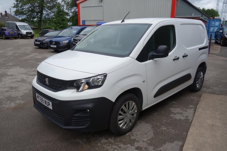 Peugeot Partner 1000 1.5 BlueHDi 100 Professional Van DIESEL MANUAL 2019/69