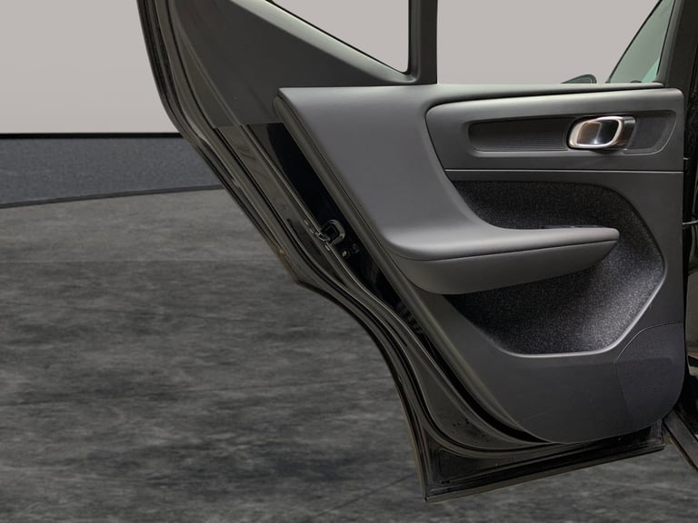 2020 Volvo XC40 2.0 T5 Inscription SUV 5dr Petrol Auto AWD Euro 6 (s/s) (247 ps) - INTELLIS Suv P...