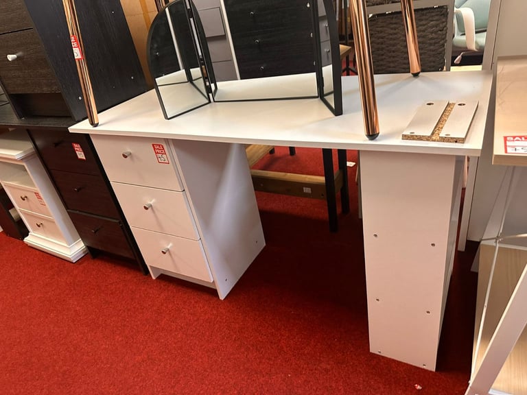 image for Malibu 3 drawer office desk - White 