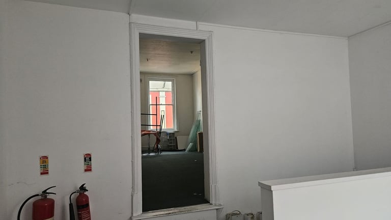 700 Sq foor shop to let in the beautiful Victoria Aracade in Walsall Town Centre