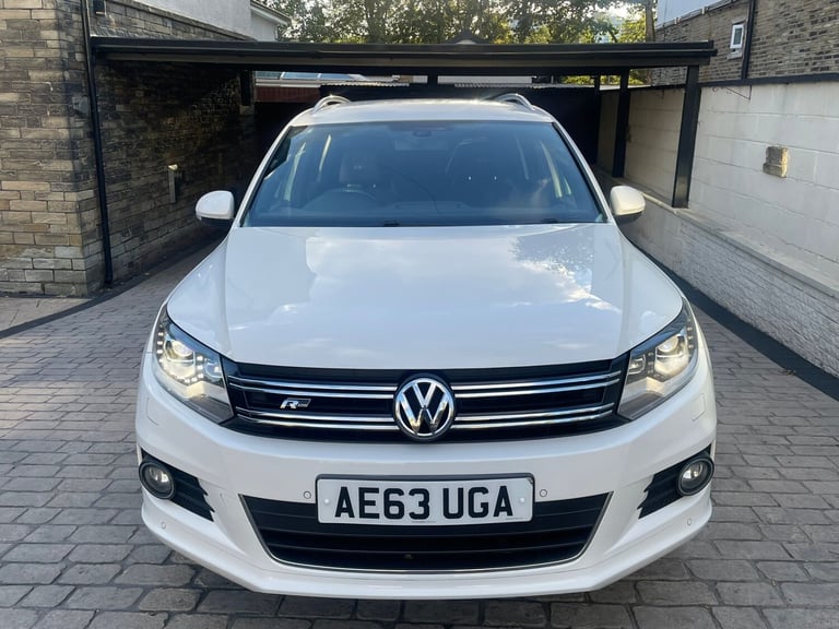 2013 Volkswagen Tiguan 2.0 TDi BlueMotion Tech R-Line 177 5dr DSG ESTATE Diesel Automatic