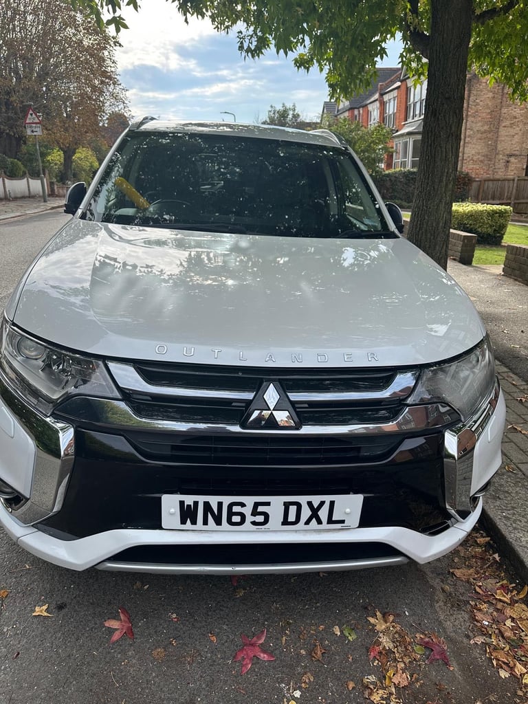 MITSUBISHI OUTLANDER 2015