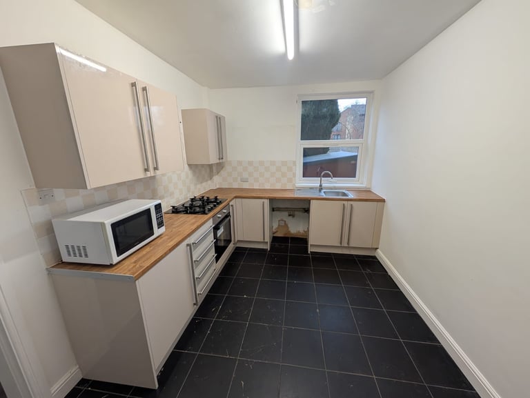 Newly refurbished 2 bed house Stretford