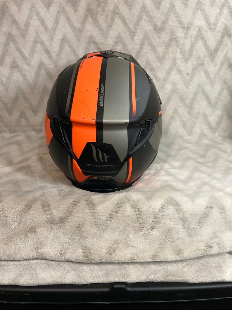 MT Helmet Street-Fighter Twin size 59-60cm