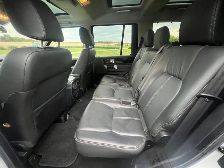 LAND ROVER DISCOVERY 4 3.0 SD V6 HSE 2015