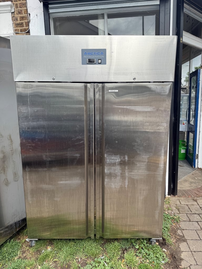 Commercial foster Williams fridge or freezer cafe shop restaurant 